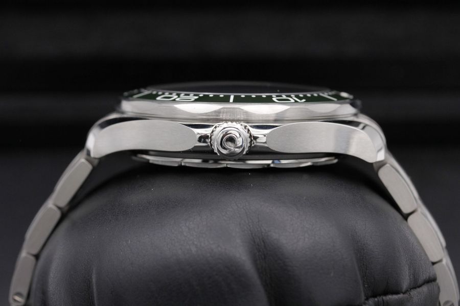 Omega Seamaster Diver 300m 210.32.42.20.10.001